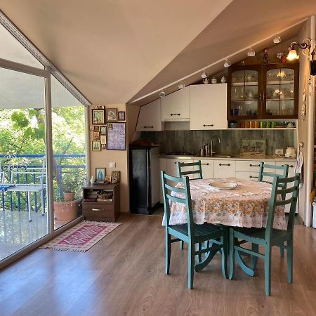 Nino'S Veranda Apartment Telavi Exterior photo